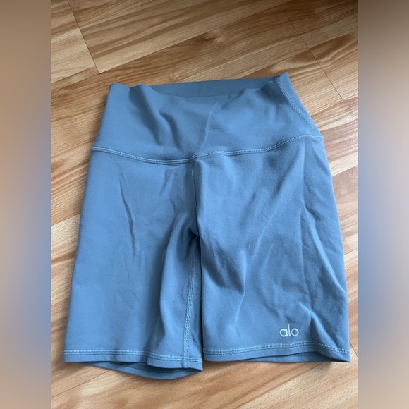 ALO Yoga Pants - ALO Yoga High-Waist Light Blue Biker Shorts